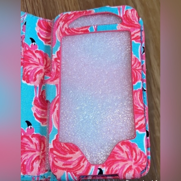 LILLY PULITZER “Ring Me Up” Gold Wristlet
NEW w/TAG - Picture 10 of 10